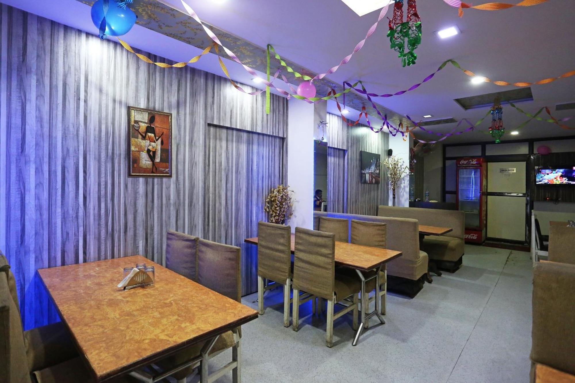 Hotel O Kanha Continental Агра Экстерьер фото