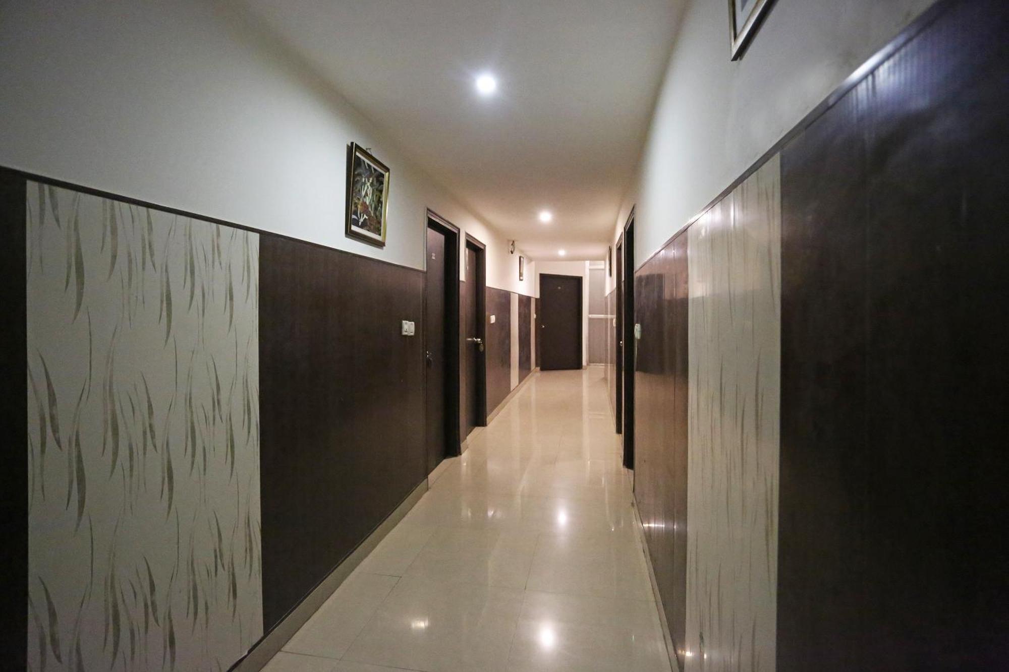 Hotel O Kanha Continental Агра Экстерьер фото